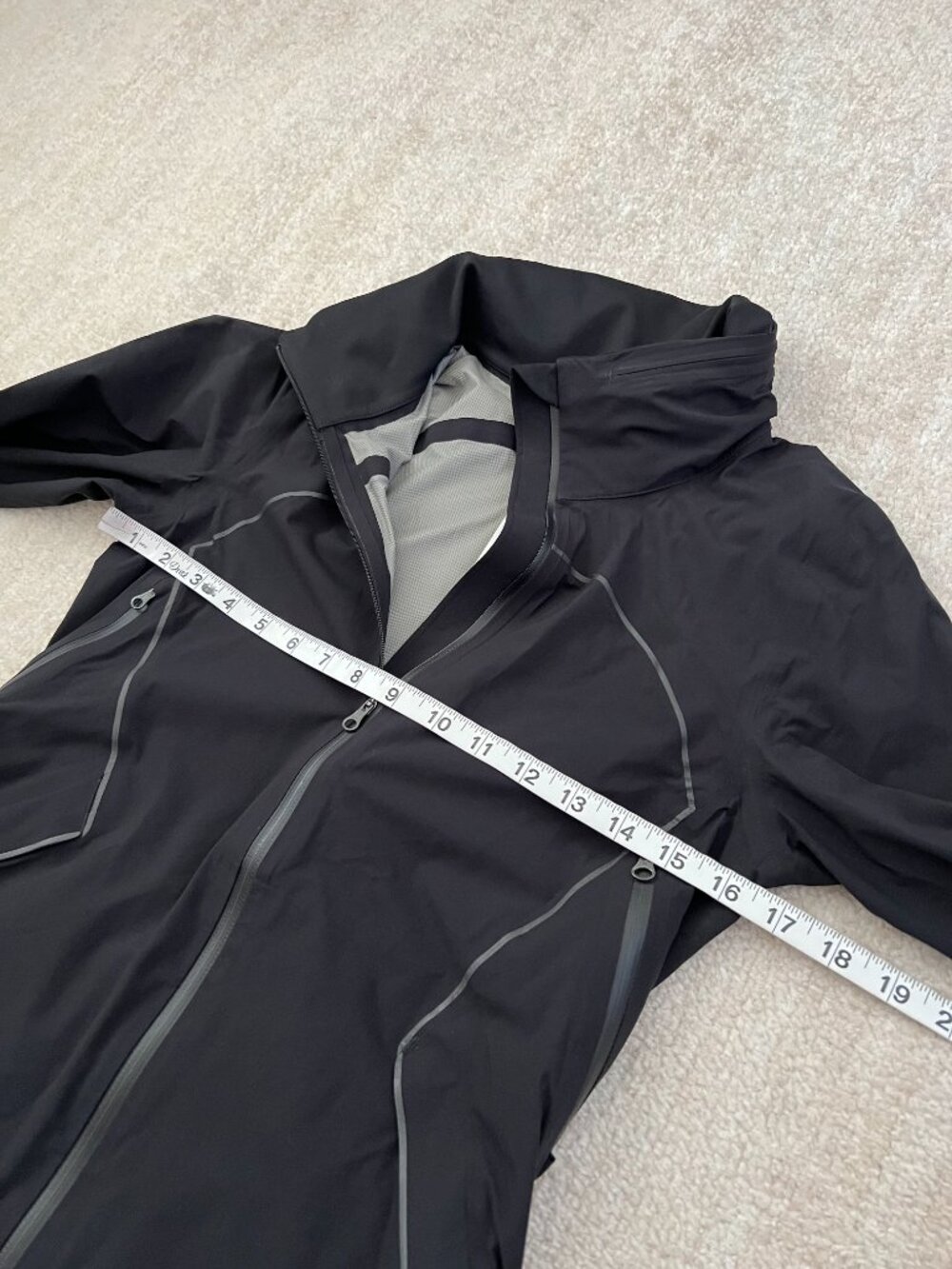 Lululemon Runaway Zip Up Hooded Windbreaker Jacket 4 - Picture 6 of 13